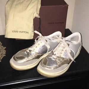 LOUIS VUITTON SNEAKERS